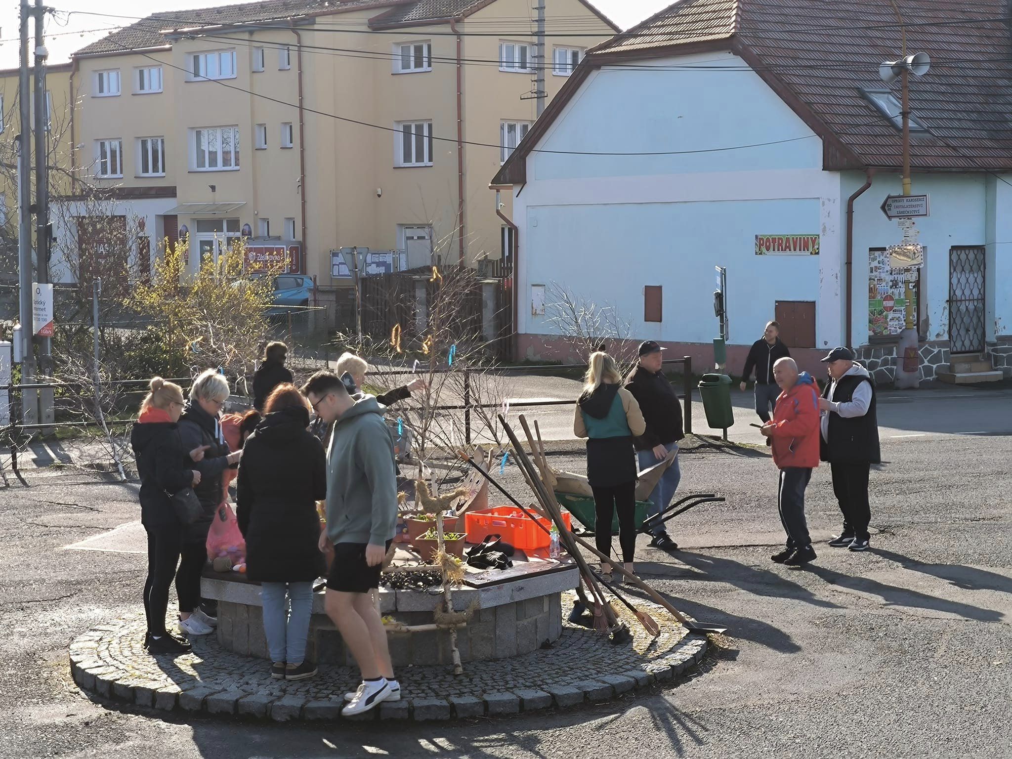 Příprava obce na Velikonoce + úklid 17.3.2024...