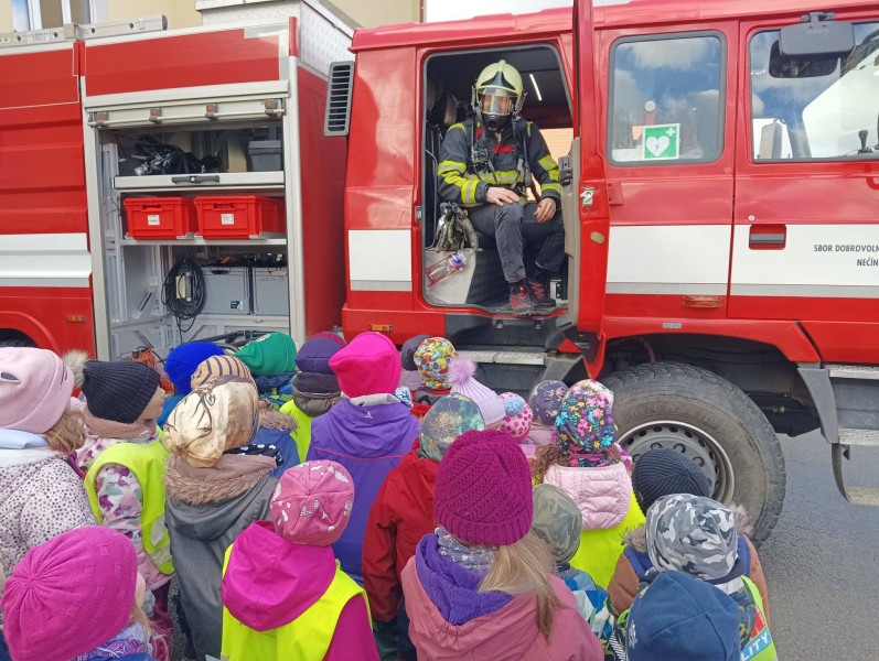 5.-skolka-u-necinskych-hasicu.jpg